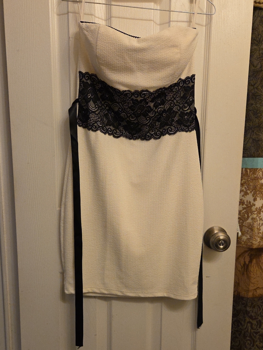 Body Central Strapless White Dress with Black Lace Waistband